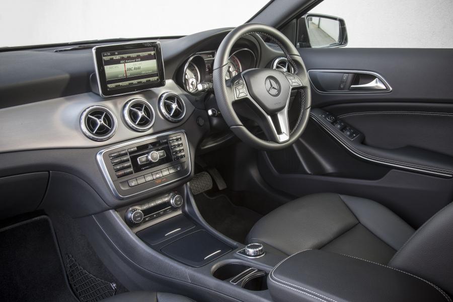  Mercedes-Benz GLA200 CDI 2014 года  (UK) (фото 36 из 46)